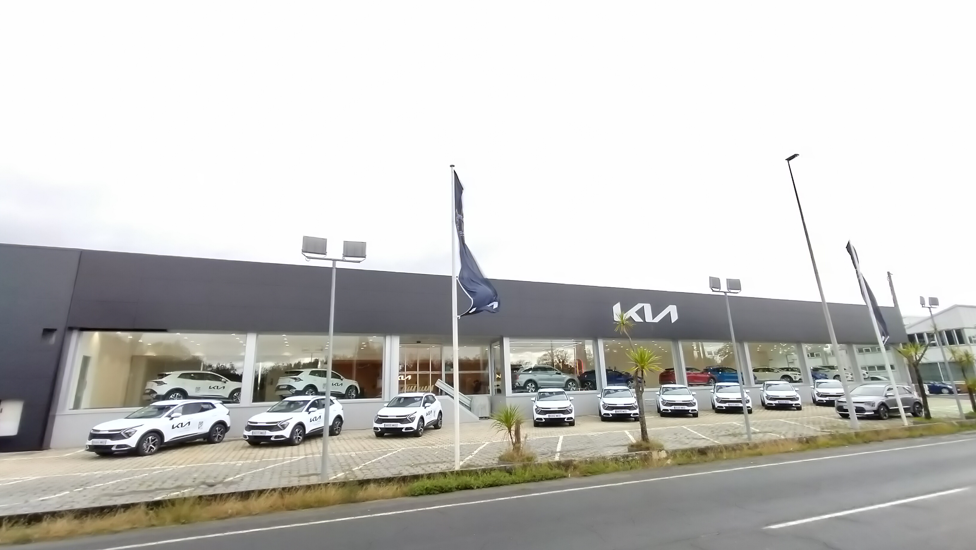 Kia Santiago