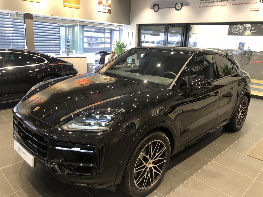 PORSCHE Cayenne Coupé S E-Hybrid Black Edition